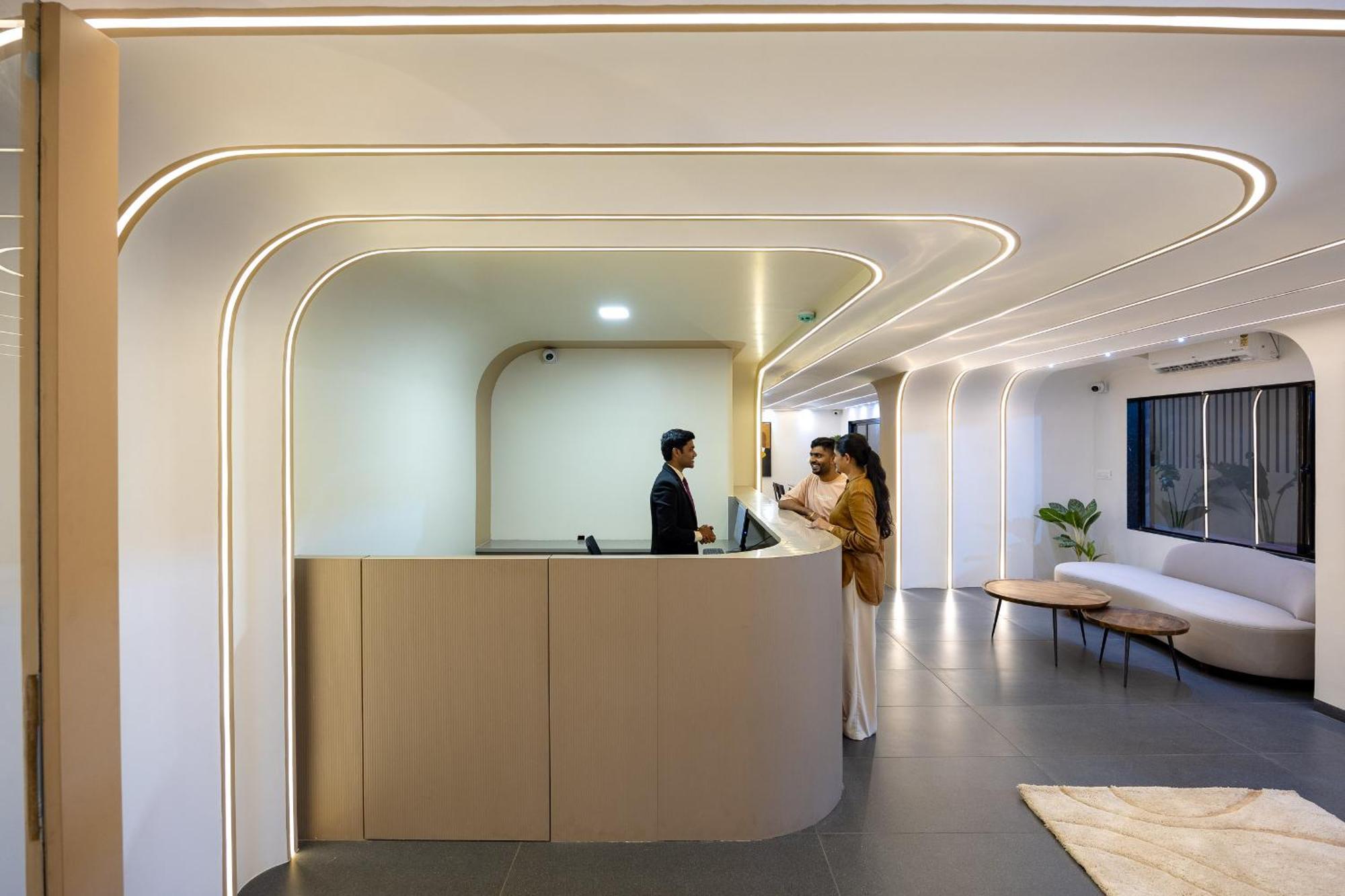 Saavi Suites Daman Zewnętrze zdjęcie